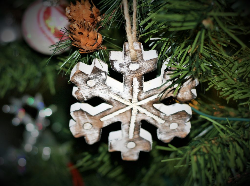 Christmas 2018 - Fiddleheads Garden Center - wooden snowflake