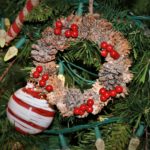 Christmas 2018 - Old Time Pottery pine cone wreath